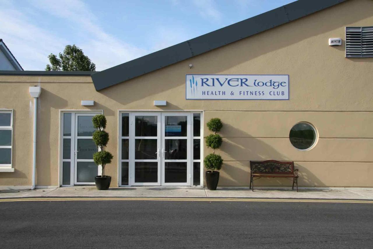 Auburn Lodge Hotel & Leisure Centre Ennis Exterior photo