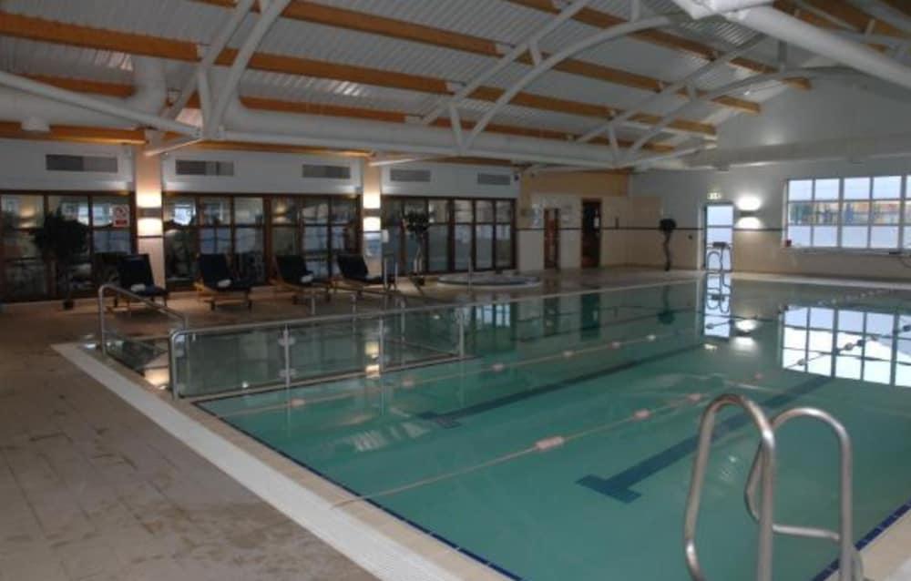 Auburn Lodge Hotel & Leisure Centre Ennis Exterior photo